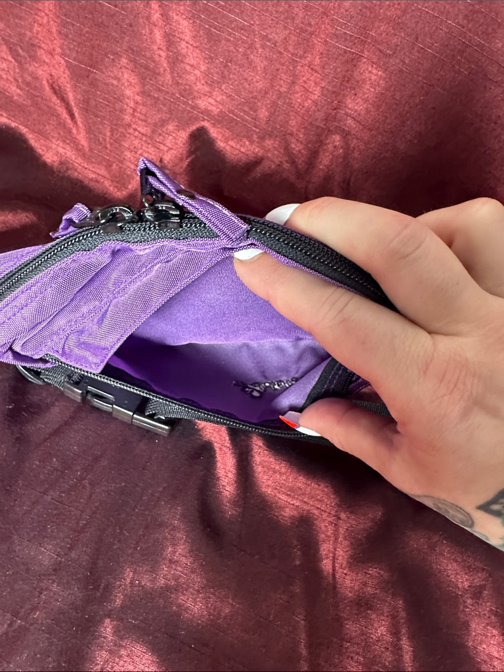 ✨💜 Eddie Bauer Royal Purple Belt Bag Fanny Pack Like New! 🎒 - Picture 5 of 8